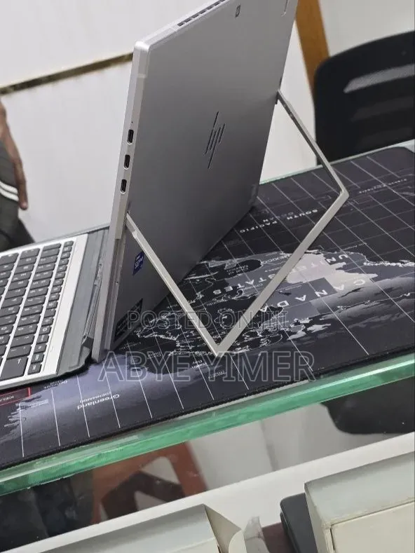 New Laptop HP Elite X2 G8 16GB Intel Core i7 SSD 512GB