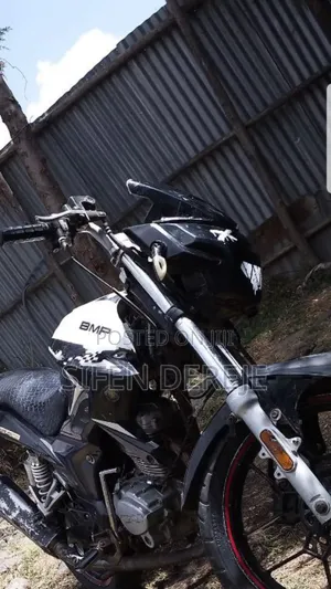 TVS Apache 180 RTR 2017 White