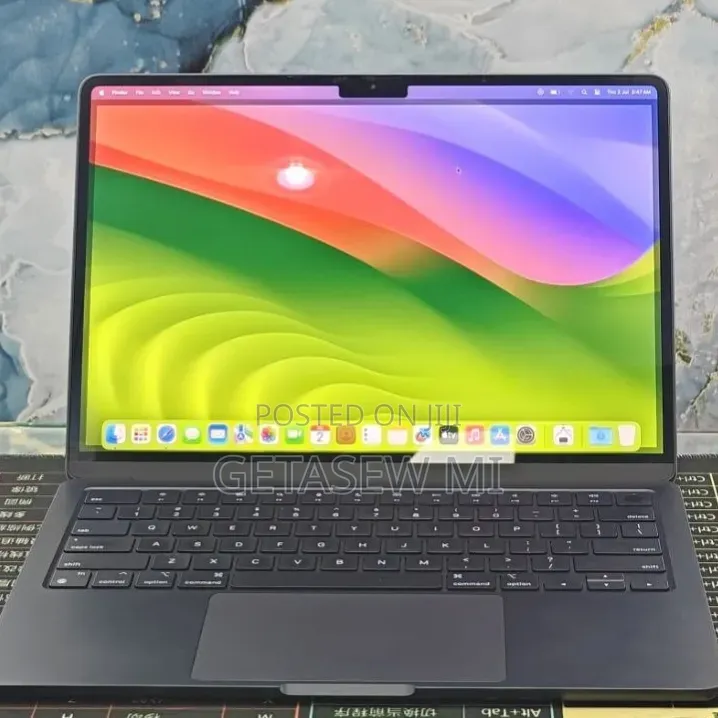 New Laptop Apple MacBook Air 2022 M2 8GB Apple M2 SSD 512GB