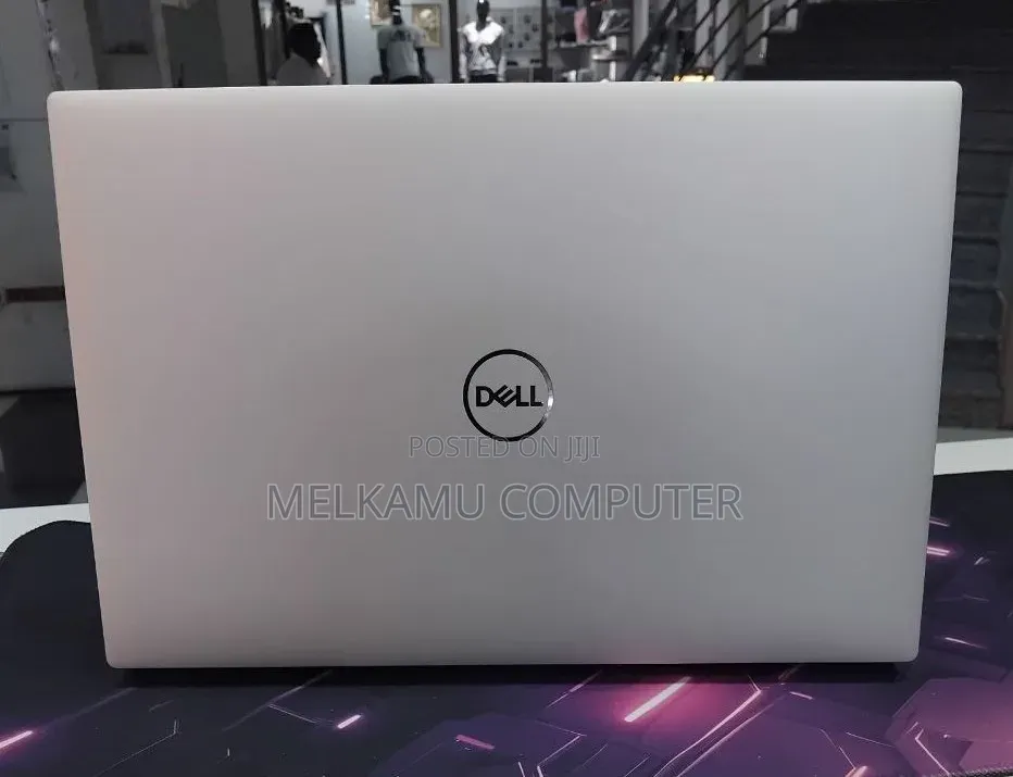 New Laptop Dell XPS 15 9500 16GB Intel Core i7 SSD 512GB
