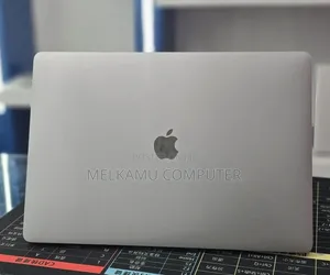 New Laptop Apple MacBook Pro 2019 32GB Intel Core i9 SSD 1T