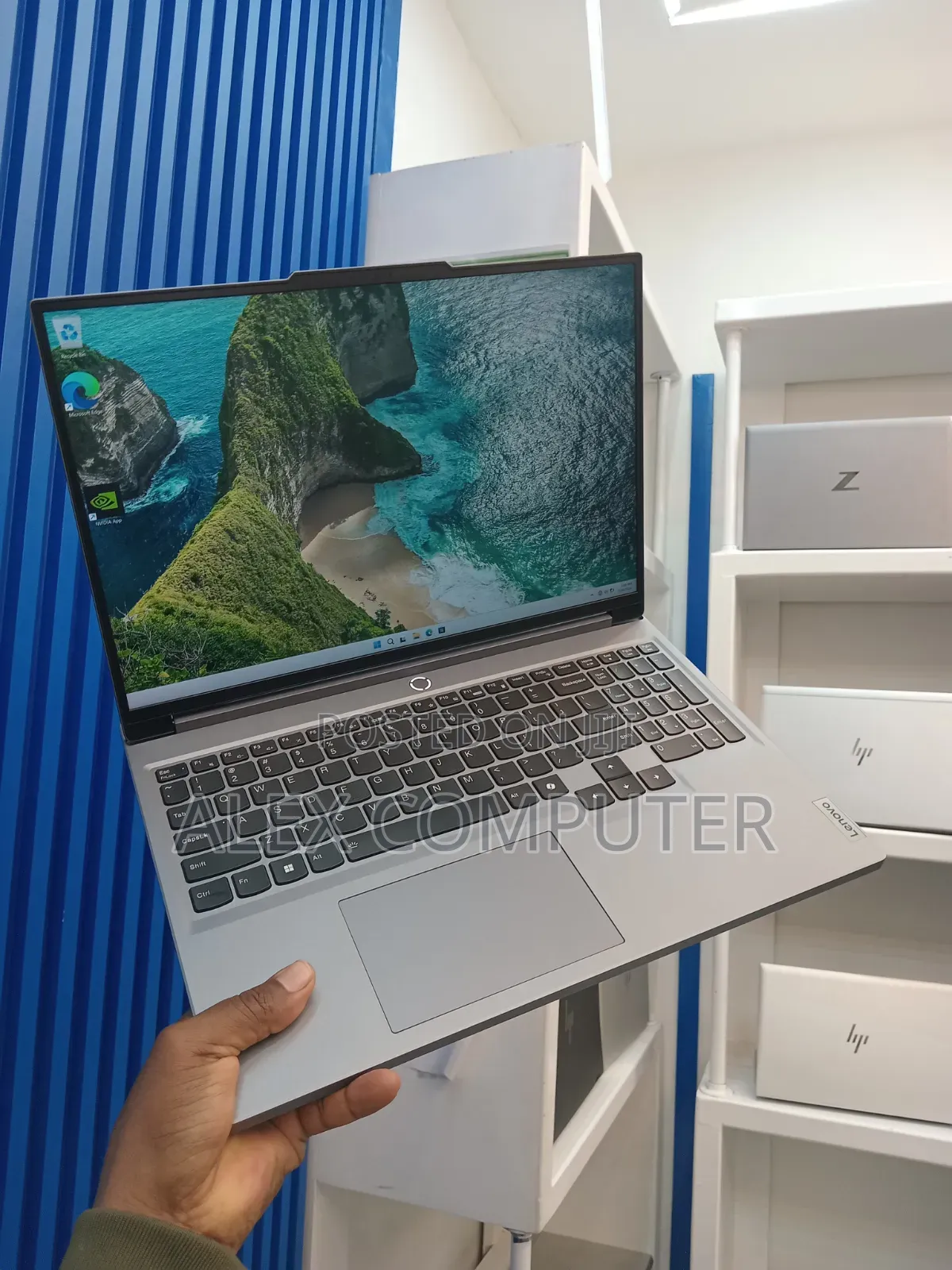 New Laptop Lenovo 16GB Intel Core i7 SSD 1T