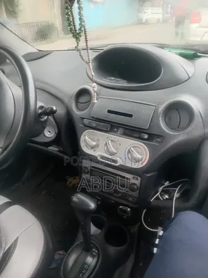 Toyota Vitz 1.0 FWD 3dr 2004 Gray