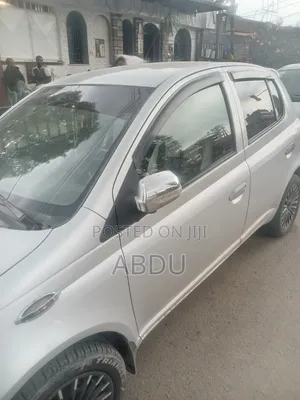 Toyota Vitz 1.0 FWD 3dr 2004 Gray