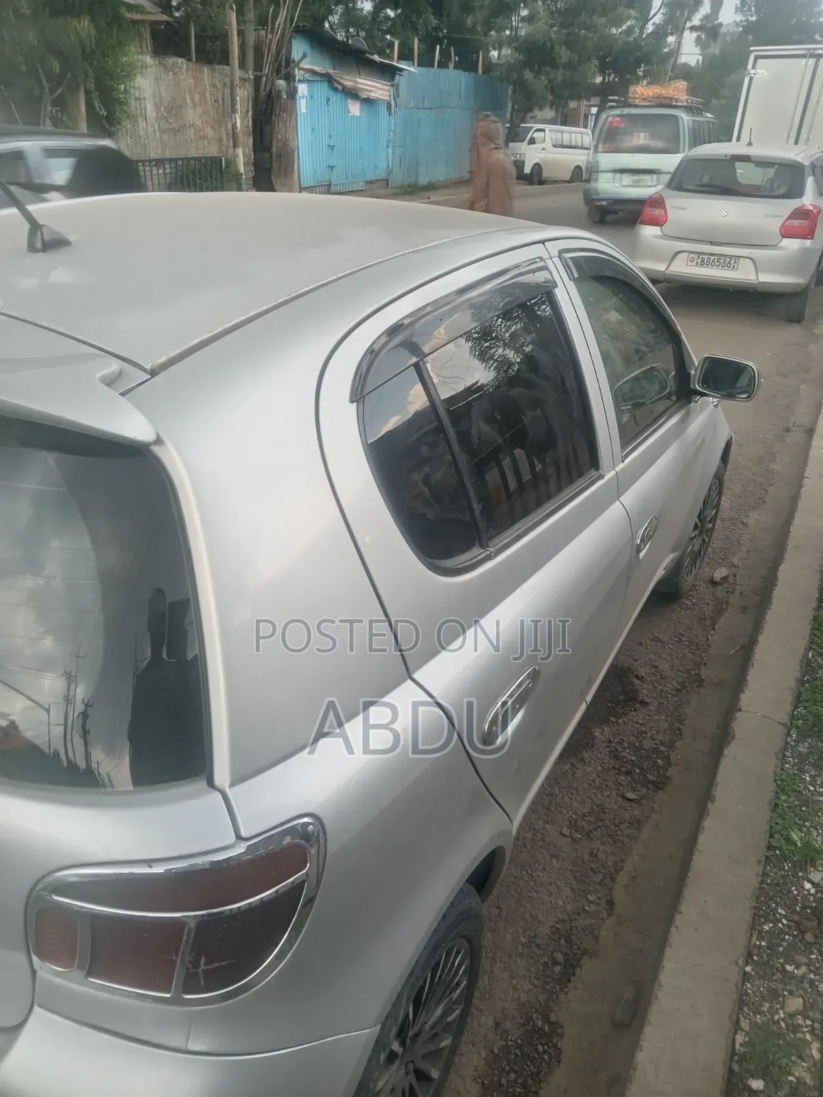 Toyota Vitz 1.0 FWD 3dr 2004 Gray