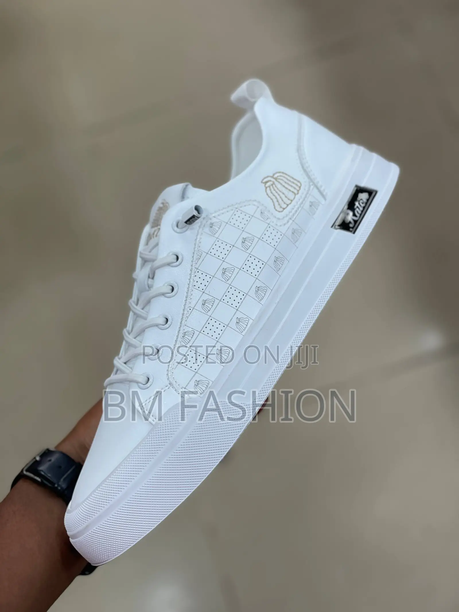 Mens Minimalist White Outdoor Casual Flat Sneakers Lightweight LaceUp