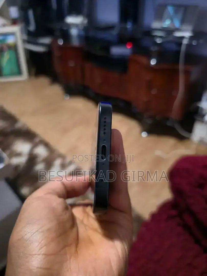 Apple iPhone 16 Pro 128 GB Black