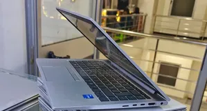 New Laptop HP EliteBook 830 G8 16GB Intel Core i5 SSD 512GB