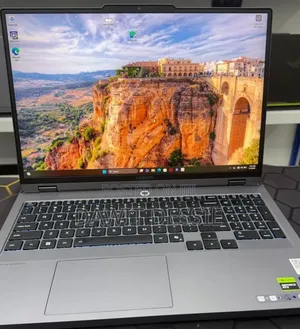 New Laptop Lenovo Legion 5i 32GB Intel Core Ultra 9 SSD 1T
