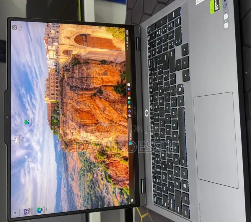 New Laptop Lenovo Legion 5i 32GB Intel Core Ultra 9 SSD 1T