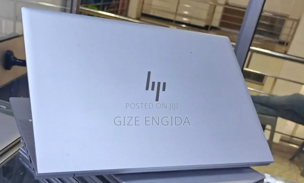 New Laptop HP EliteBook 830 G8 16GB Intel Core i5 SSD 512GB