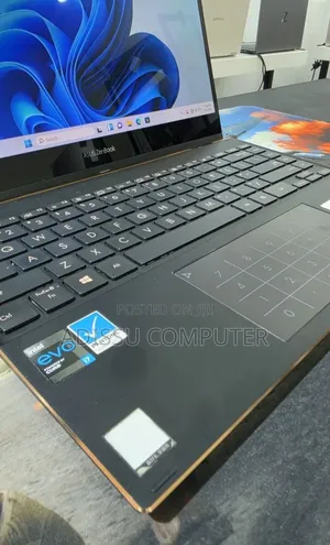 New Laptop Asus ZenBook Flip UX360CA 16GB Intel Core i7 SSD 512GB