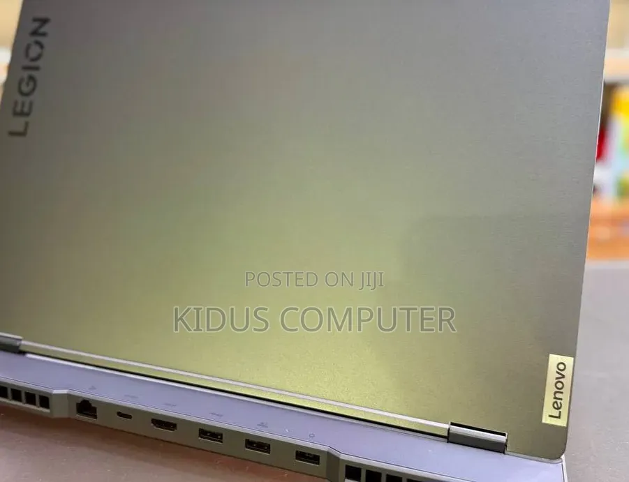 New Laptop Lenovo Legion 5 16GB AMD Ryzen 7 SSD 512GB