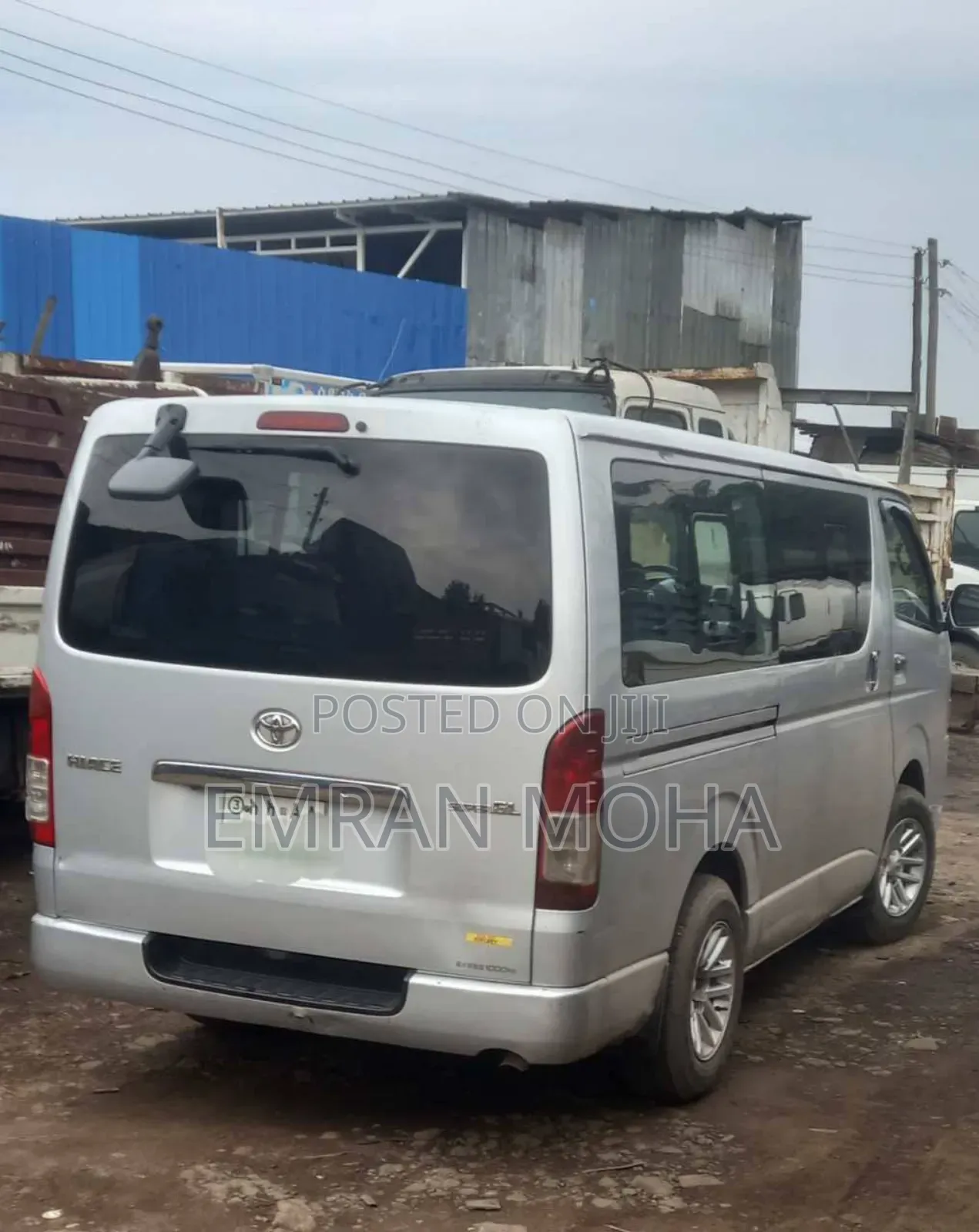 Toyota HiAce 2017 Silver