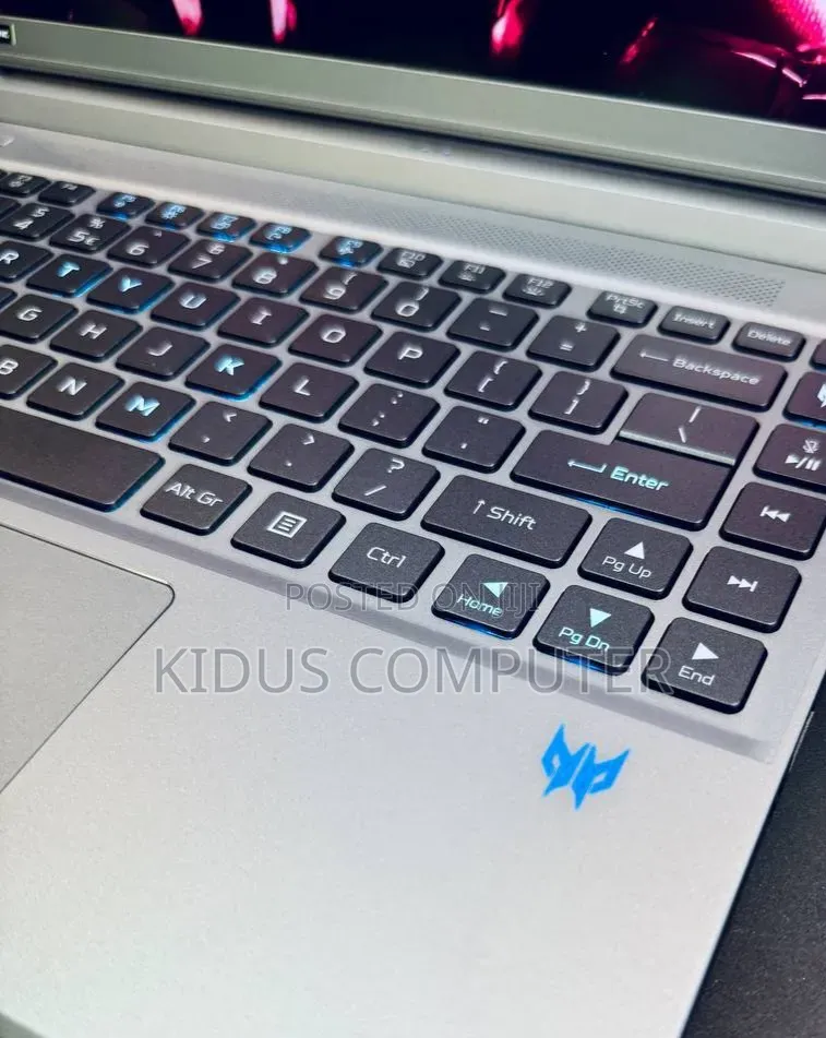 New Laptop Acer Predator Helios Neo 16 16GB Intel Core i7 SSD 1T