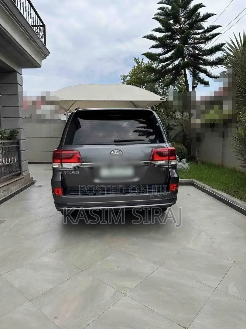 Toyota Land Cruiser 2020 Gray