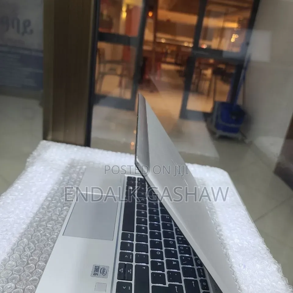 New Laptop HP EliteBook 845 G7 16GB AMD Ryzen 7 SSD 512GB
