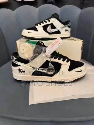 Nike SB Dunk Low X Stussy Black/White