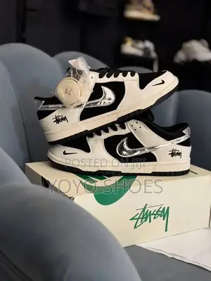 Nike SB Dunk Low X Stussy Black/White