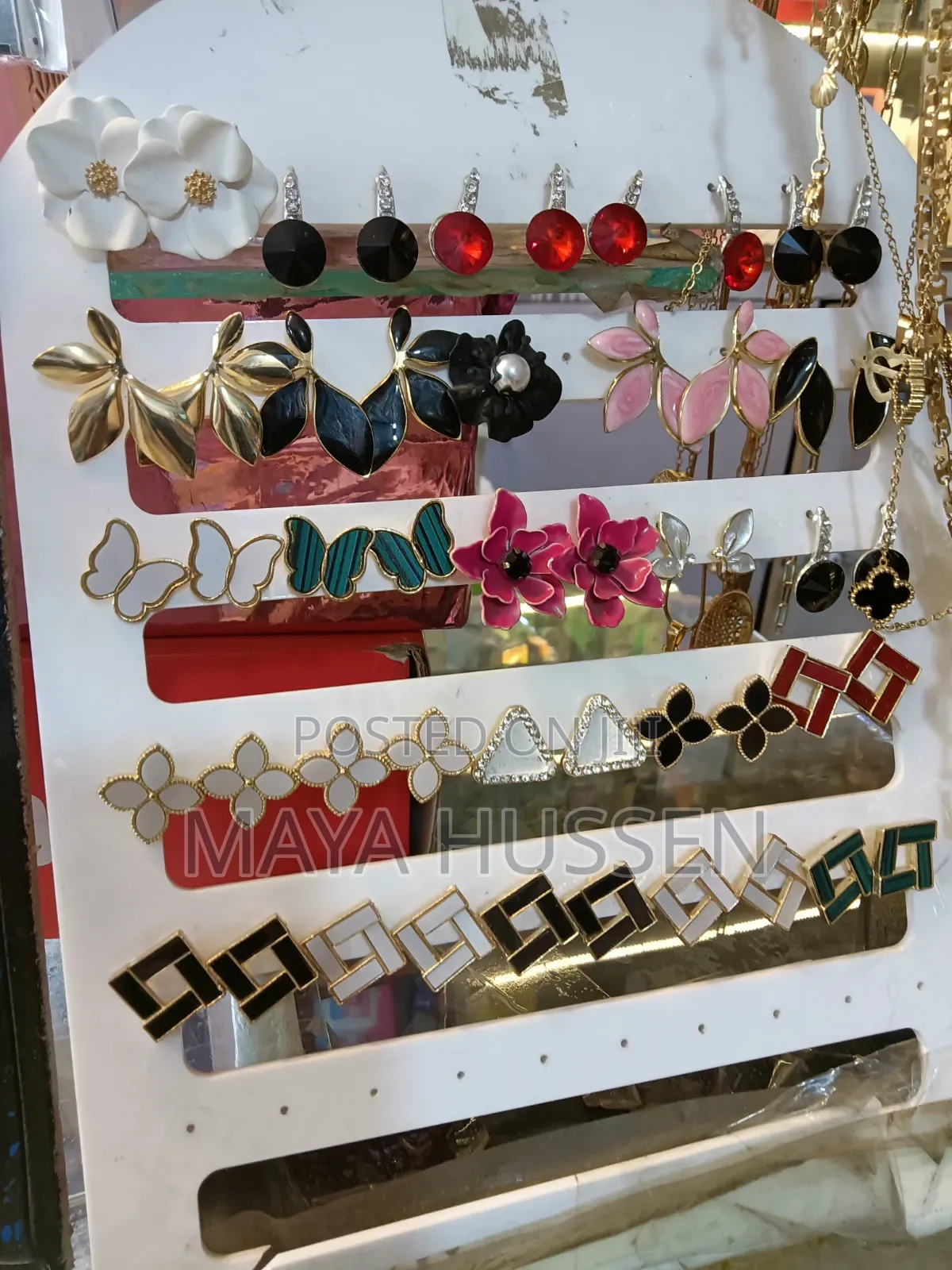Fashion Earrings – Elegant Trendy Designs