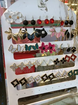 Fashion Earrings – Elegant Trendy Designs