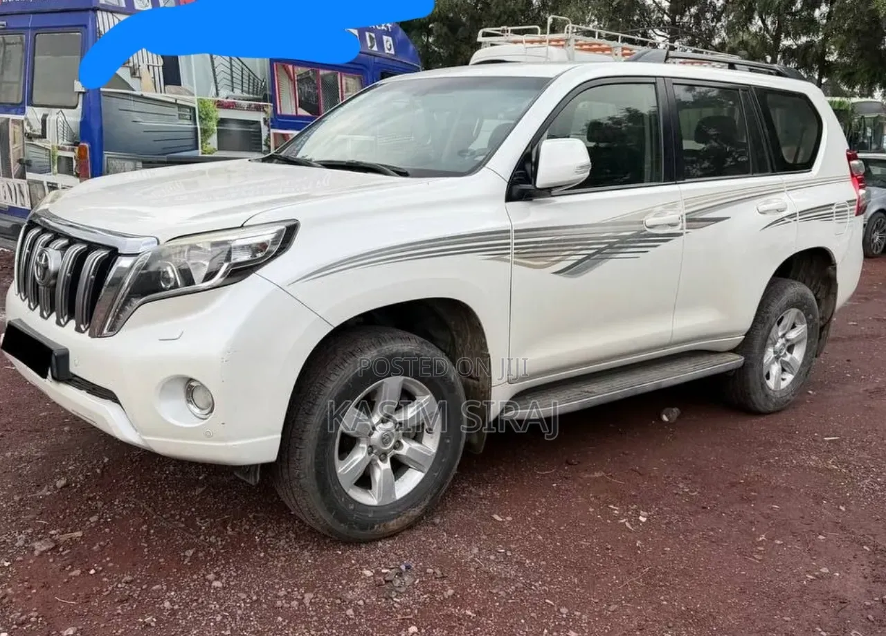 Toyota Land Cruiser Prado 2018 White