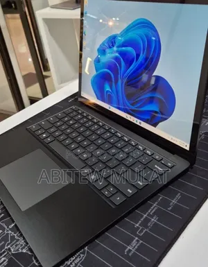 New Laptop Microsoft Surface Laptop 3 16GB Intel Core i7 SSD 256GB