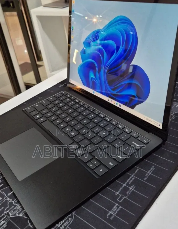 New Laptop Microsoft Surface Laptop 3 16GB Intel Core i7 SSD 256GB