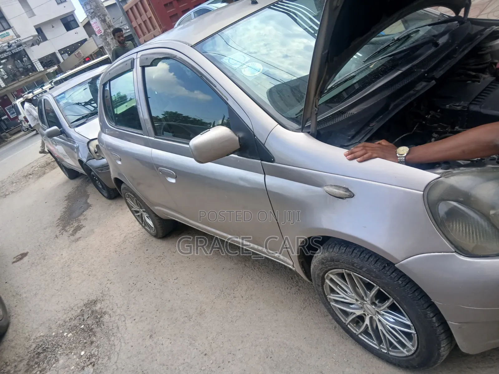 Toyota Vitz 2001 Gold
