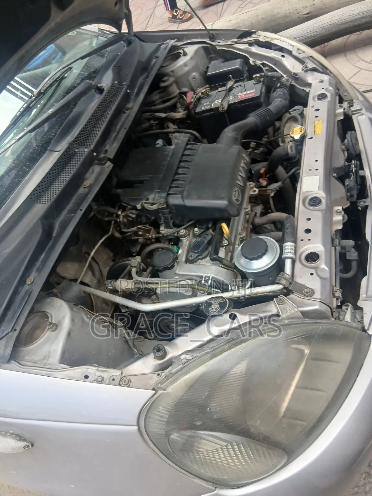 Toyota Vitz 2001 Gold