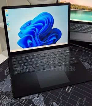 New Laptop Microsoft 16GB Intel Core i7 SSD 256GB
