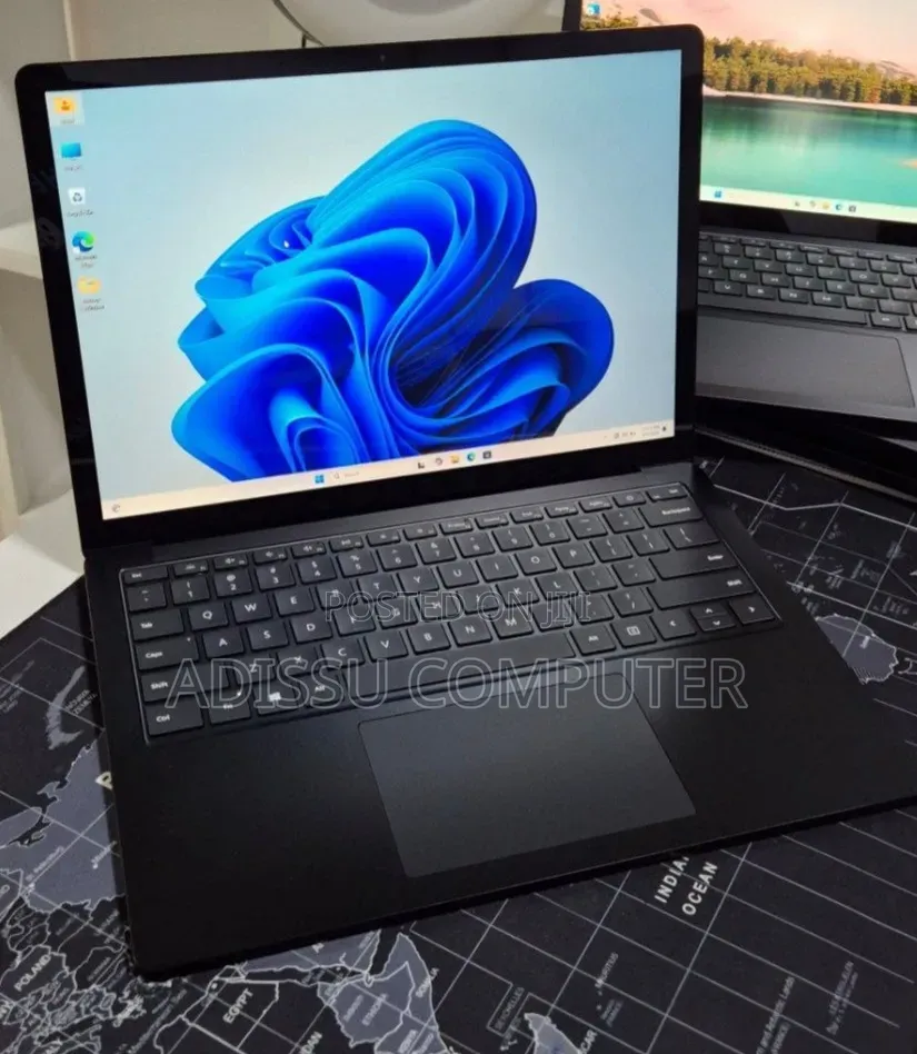 New Laptop Microsoft 16GB Intel Core i7 SSD 256GB