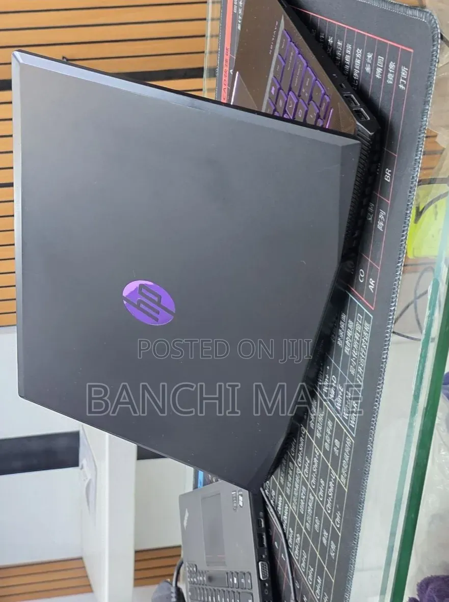 New Laptop HP Pavilion 15 8GB Intel Core i5 SSD 256GB