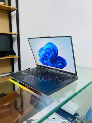 New Laptop Asus ROG Strix G16 G614 16GB Intel Core i7 SSD 1T