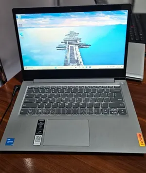 New Laptop Lenovo 8GB Intel Core i3 SSD 256GB