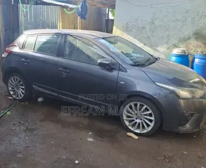 Toyota Yaris 2015