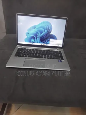 New Laptop HP EliteBook 840 G8 16GB Intel Core i7 SSD 512GB