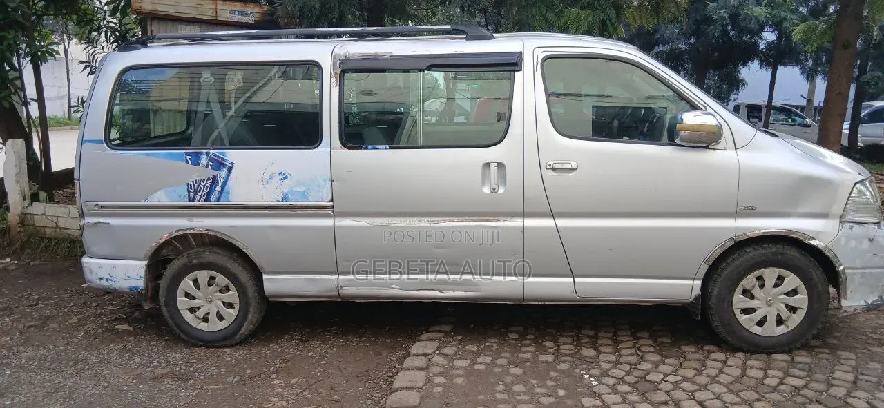 Toyota HiAce 2009 Grey