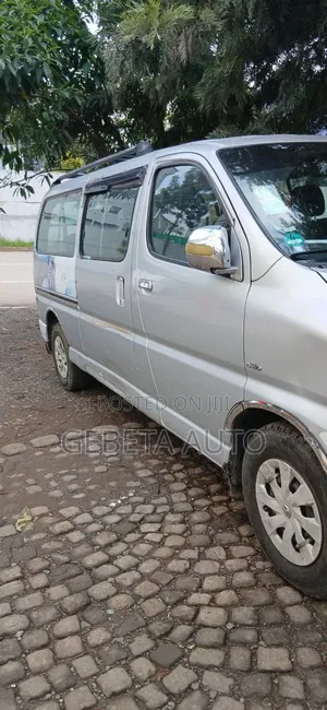 Toyota HiAce 2009 Grey