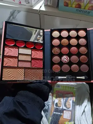 Romantic Bird Blooms Belles Fleurs All-in-One Makeup Palette
