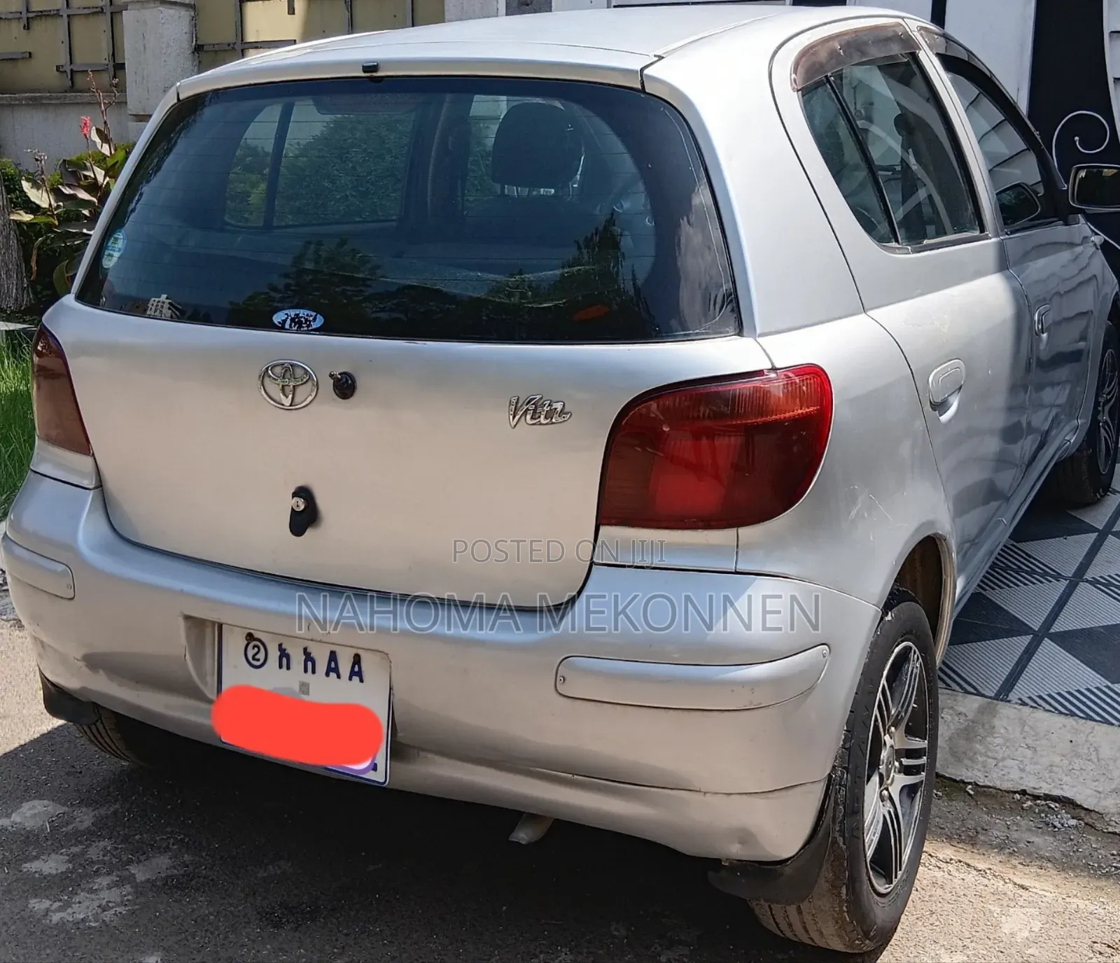 Toyota Vitz 2002 Silver