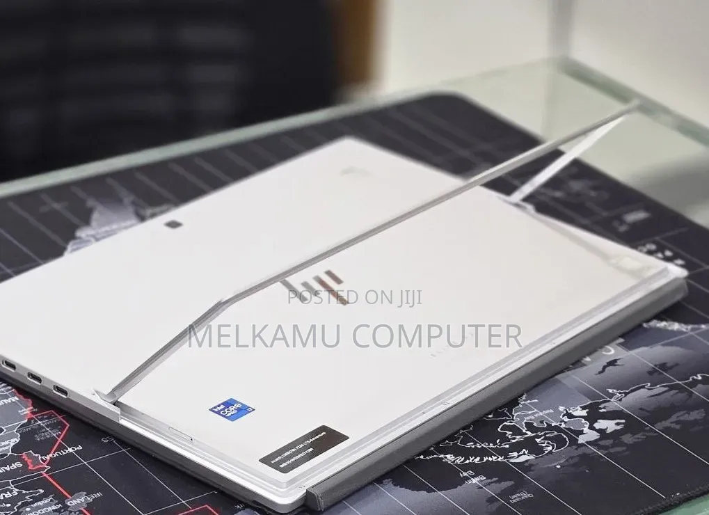 New Laptop HP Elite X2 G8 16GB Intel Core i7 SSD 512GB
