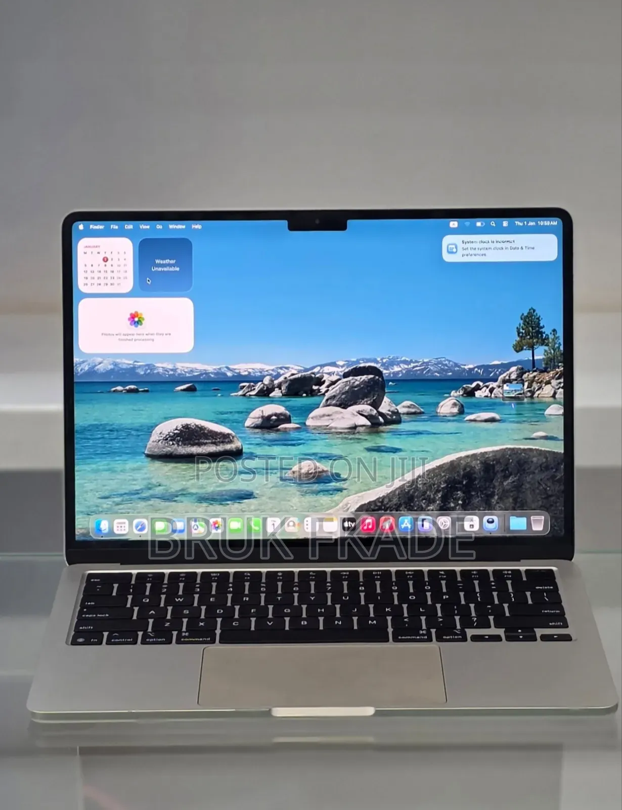 New Laptop Apple MacBook Air 2025 M4 16GB Apple M4 SSD 256GB