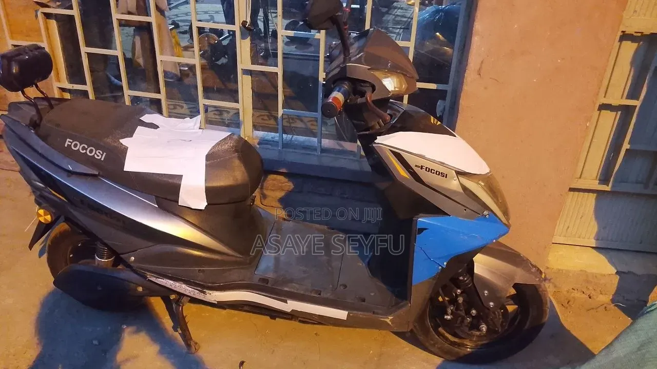 Bajaj Pulsar 220 F 2022 Black