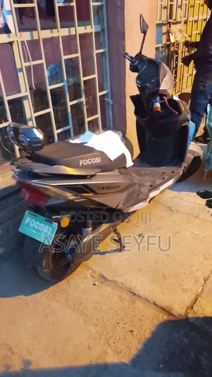 Bajaj Pulsar 220 F 2022 Black
