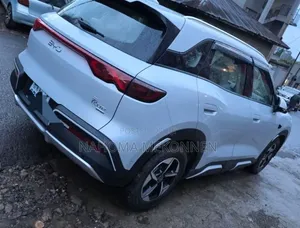 BYD Yuan Up 2025 Blue