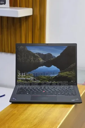 New Laptop Lenovo ThinkPad T14s G4 16GB Intel Core i5 SSD 512GB