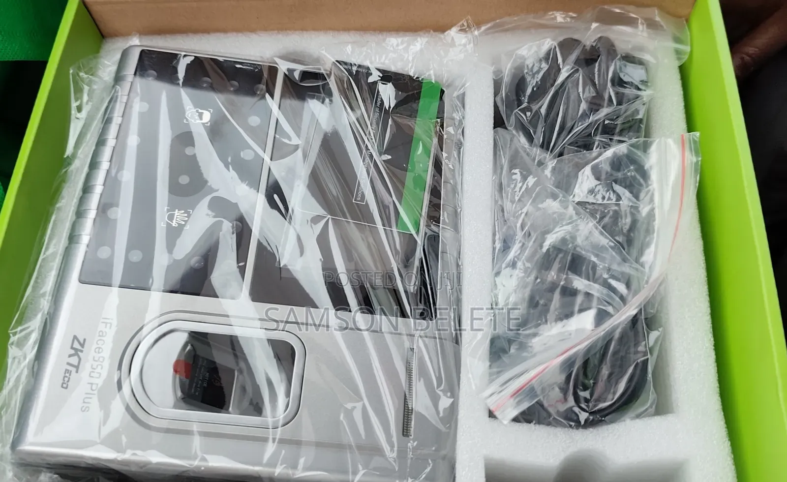 ZKTeco iFace 950 Plus - የፊት፣ የጣት እና የእጅ መዳፍ የሰራተኞች መቆጣጠሪያ ማሽ።