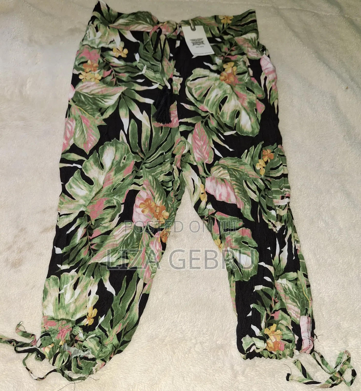 Brand New Women's Short Short Excellent Quality