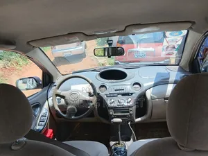 Toyota Platz 2005 White